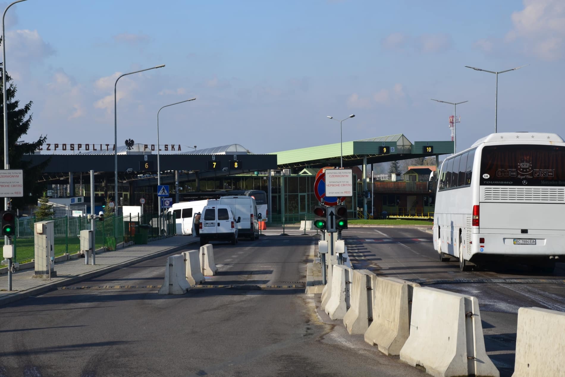 Infobus - Medyka: Unieważniono przetarg na przebudowę budynku odpraw autokarów