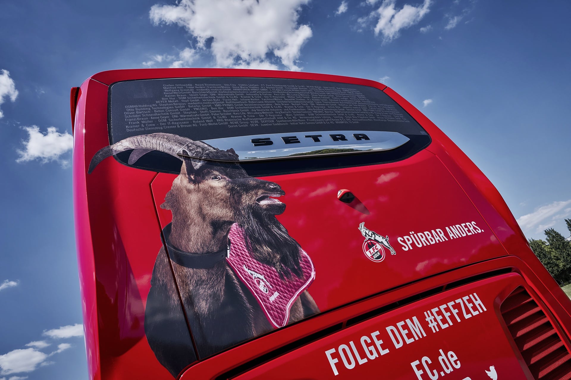 Infobus - Daimler zdominował Bundesligę. Ponad połowa klubów jeździ autobusami od Setry i Mercedesa