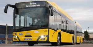 BVG przyspiesza elektryfikację: 150 nowych e-busów Solaris już w 2026 r.