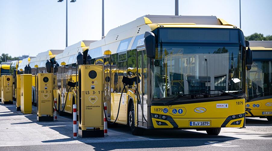 BVG przyspiesza elektryfikację: 150 nowych e-busów Solaris już w 2026 r. / fot. BVG