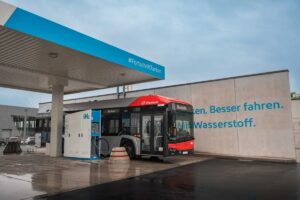 Rheinbahn otwiera nową stację wodorową i rozwija flotę autobusów z ogniwami paliwowymi