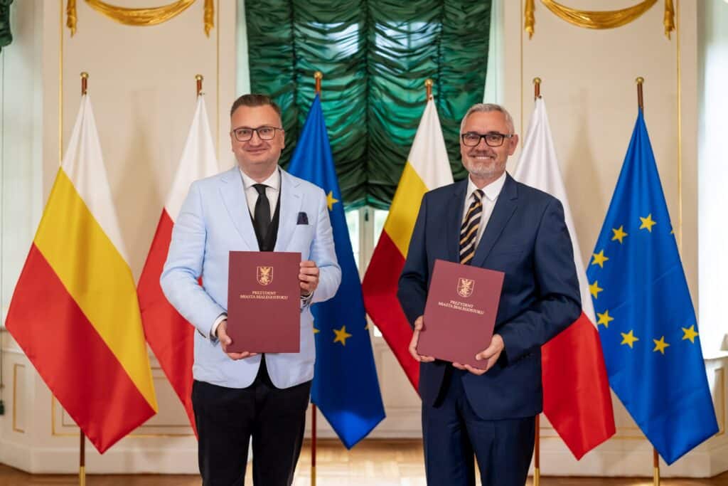 Białystok inwestuje w nowoczesną komunikację miejską. Umowa z Solarisem / fot. UM Białystok