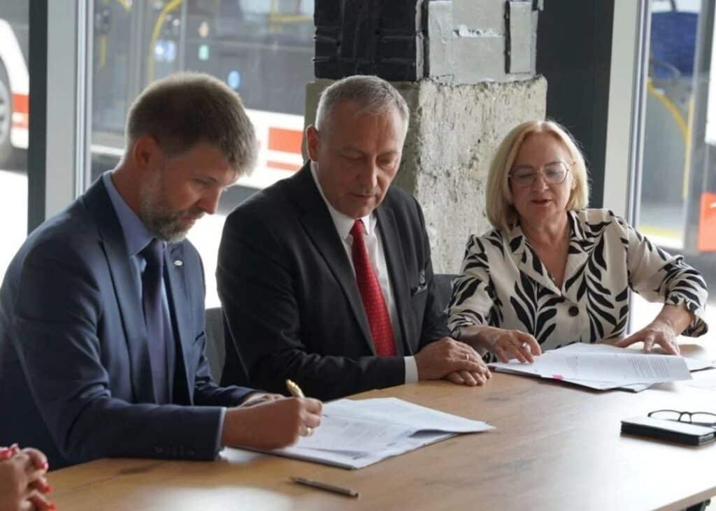Jastrzębie-Zdrój kupuje kolejne autobusy elektryczne od Solarisa. Razem 14 e-busów