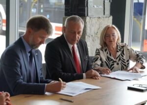 MZK kupuje kolejne autobusy elektryczne. Umowa podpisana – będzie łącznie 14 pojazdów zeroemisyjnych