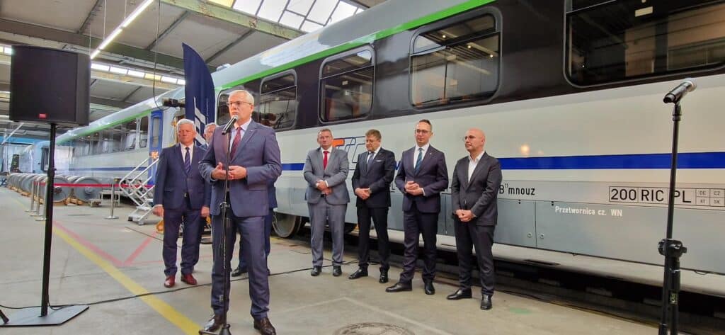 Prezes PKP IC Janusz Malinowski