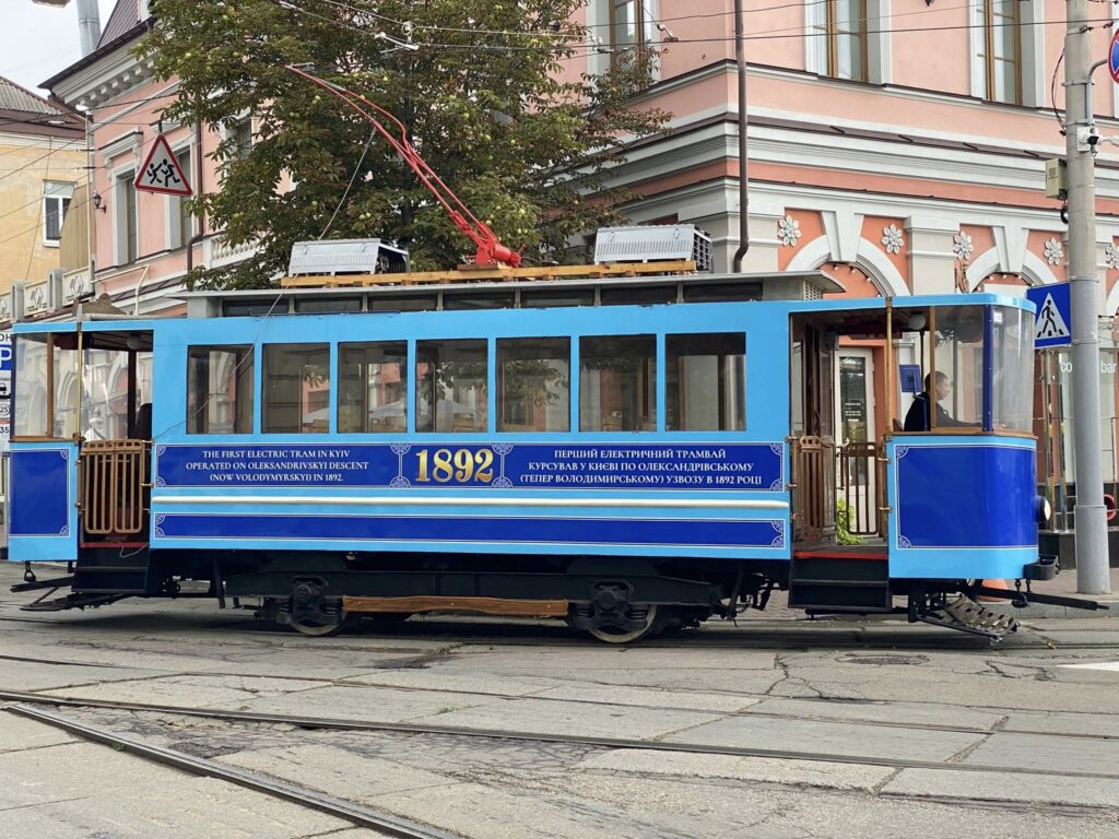 Retro-tramwaj M2-M „1892” wraca. Nowa atrakcja Kijowa foto: Kyivpastrans