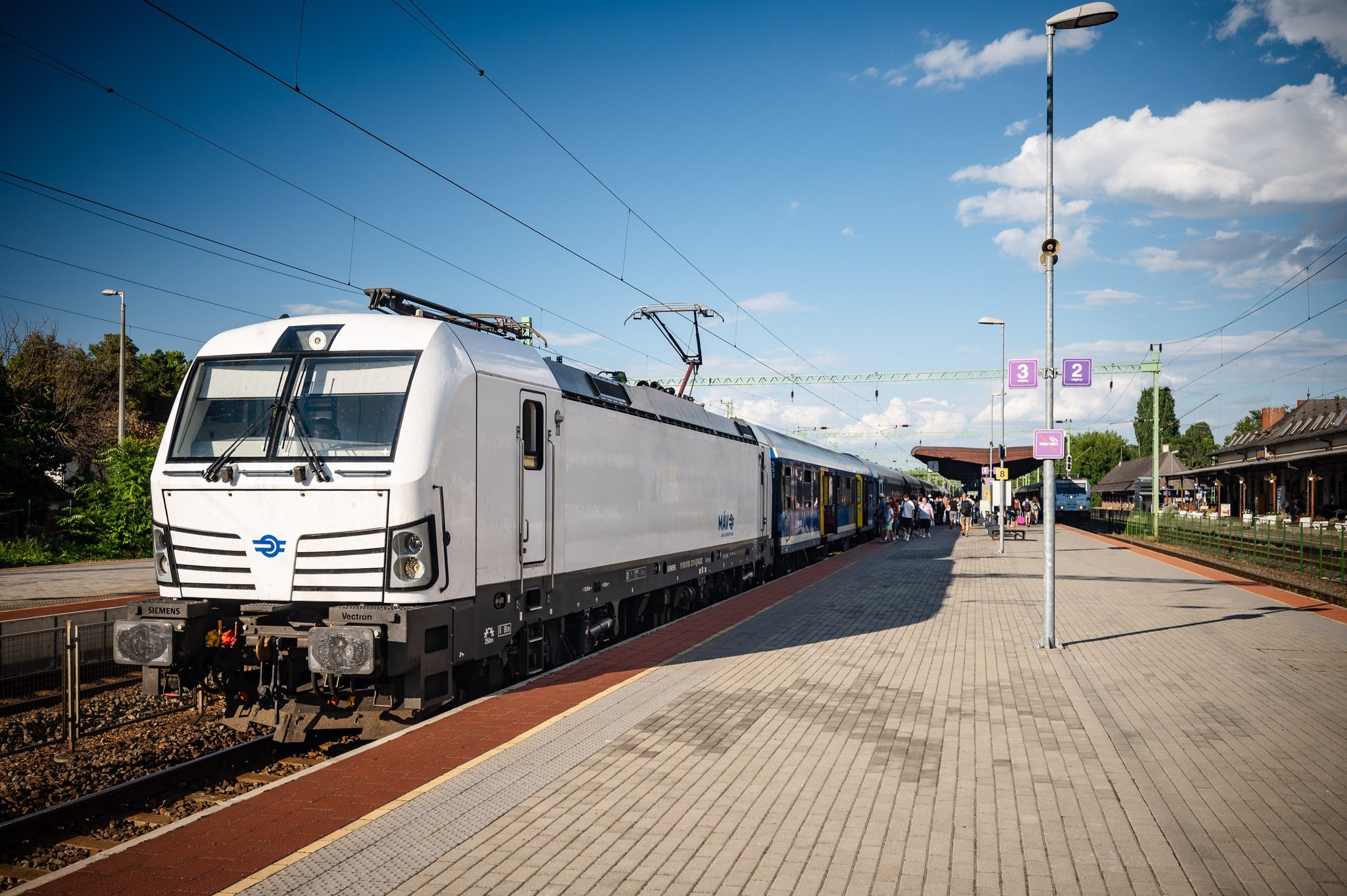 Inforail - Nad Balaton jadą nowe lokomotywy