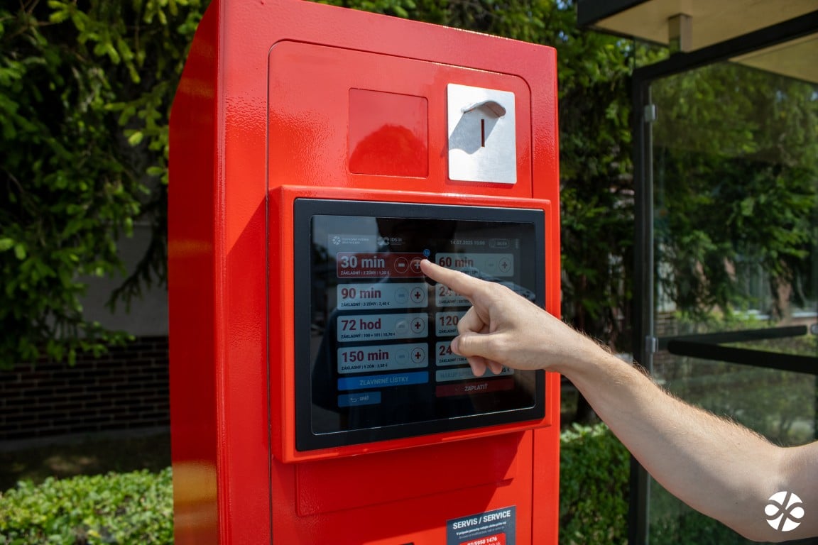 Infotrans - Słowacki pragmatyzm. Bratysława zmodernizowała 27-letnie biletomaty