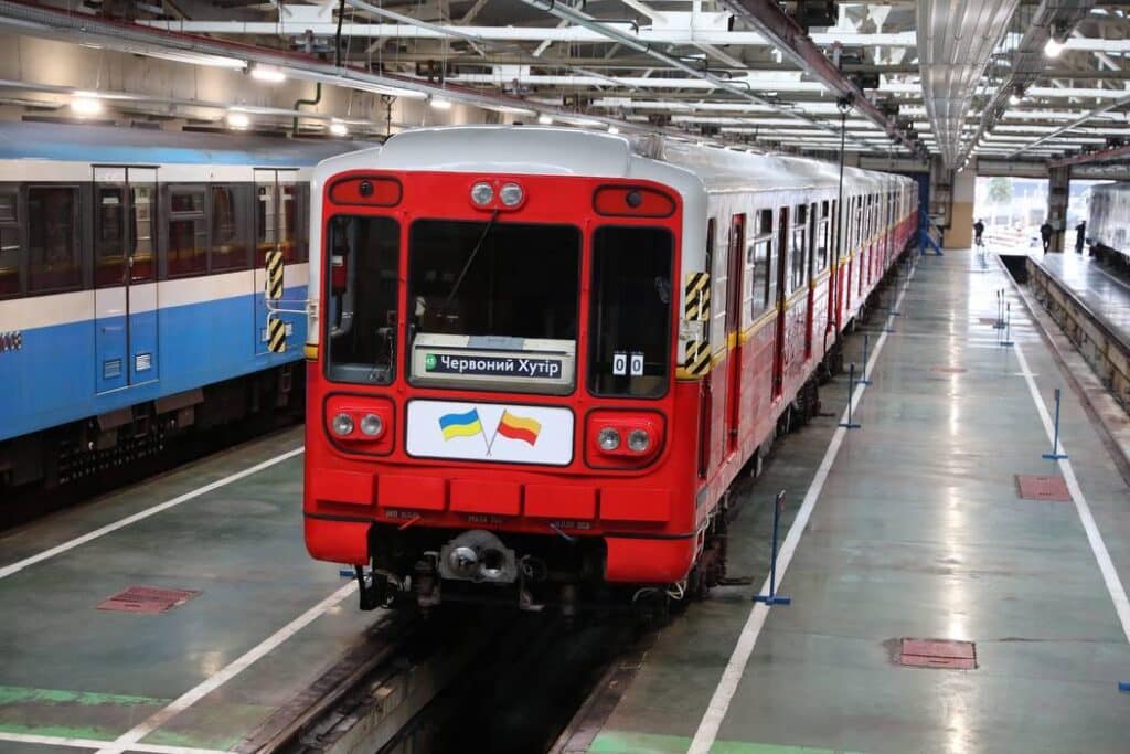 Trwa derusyfikacja transportu publicznego w Kijowie. Osiem stacji metra zmieni nazwy