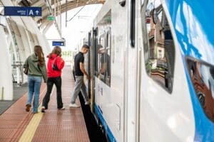 Śląskie/ Możliwość subskrypcji biletów okresowych w aplikacji Kolei Śląskich