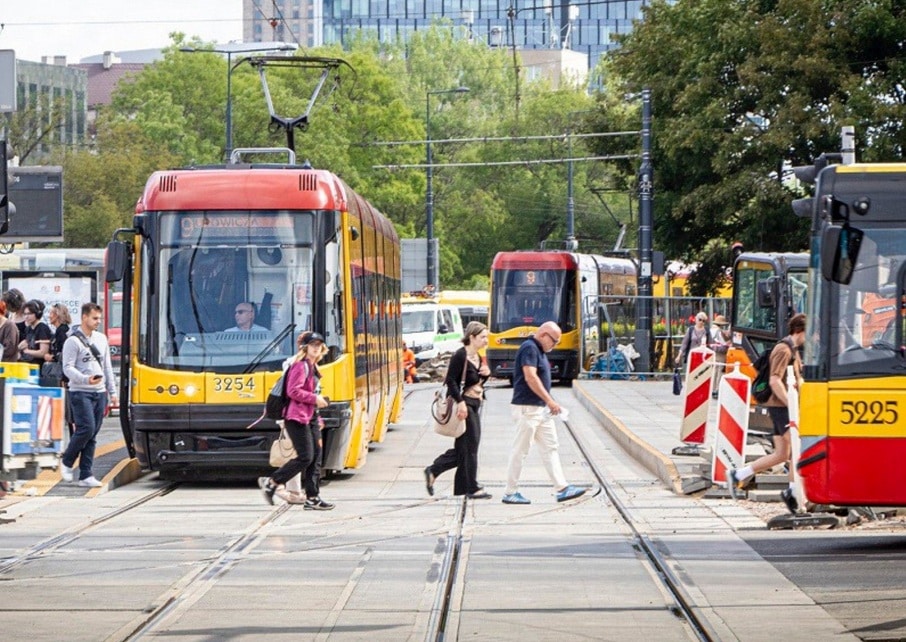 Długi weekend sierpniowy 2025 Warszawskiego Transportu Publicznego