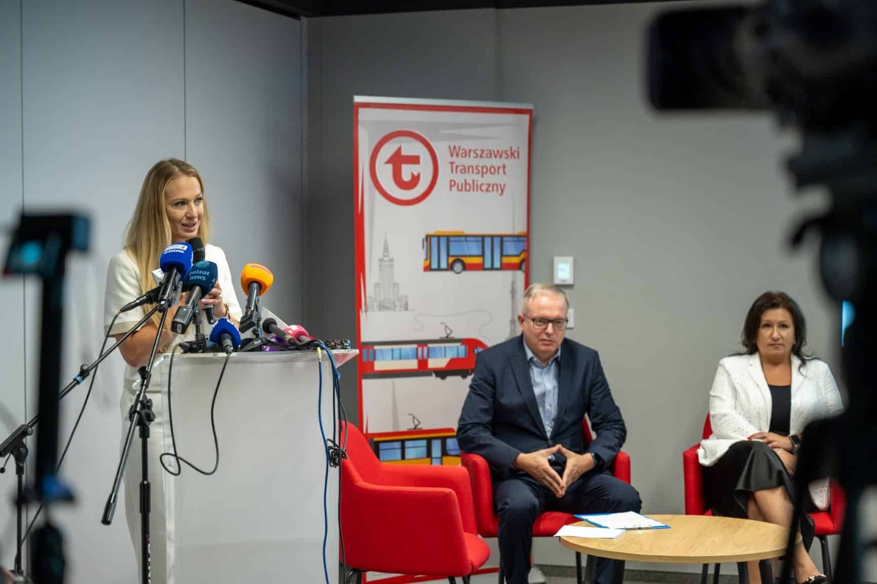 Infotrans - Jaki Warszawa wybrała system biletowy od Mennicy? Porównujemy z Londynem i Pragą