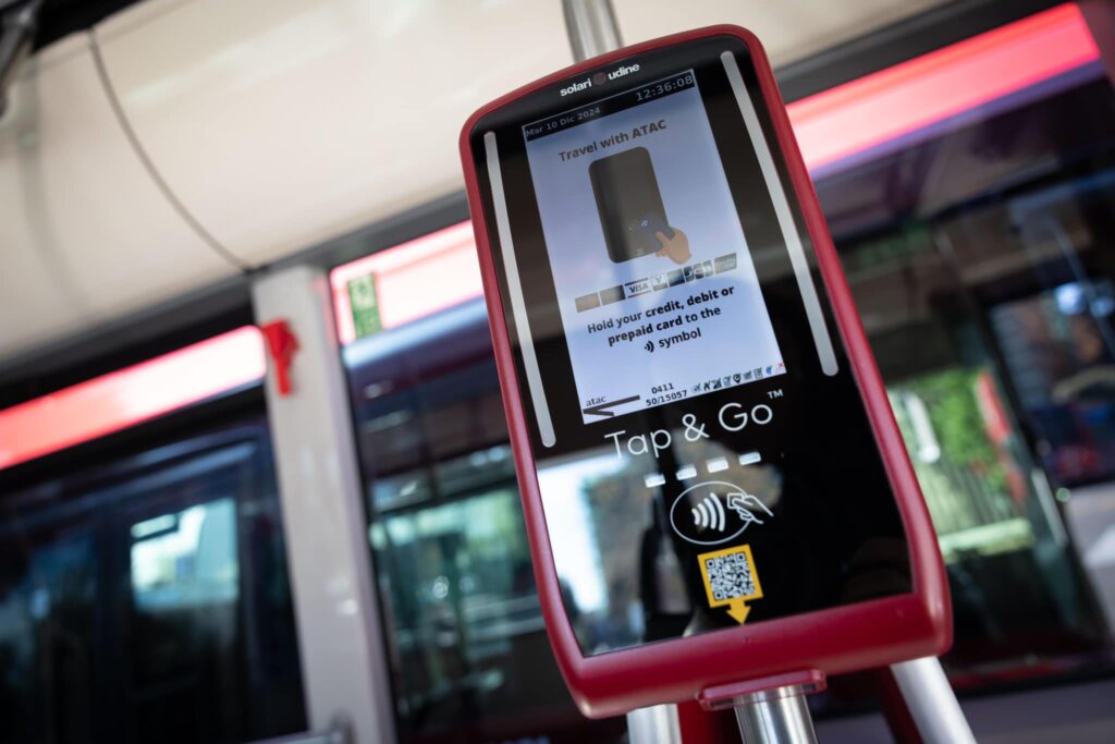 Drożej za transport publiczny w Rzymie. Ambasada RP radzi, jak korzystać z systemu Tap&Go