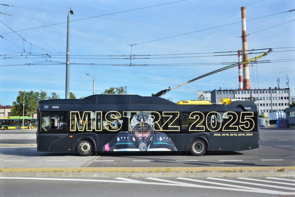 Hokejowy trolejbus w Tychach / fot. UM Tychy