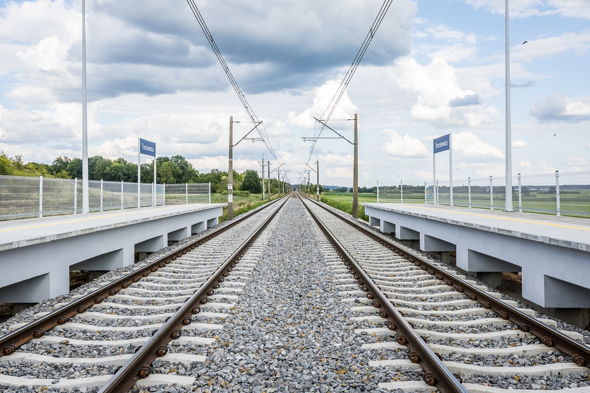 Inforail - Powakacyjne zmiany na kolei. Remonty, krótsze czasy podróży i nowe połączenia