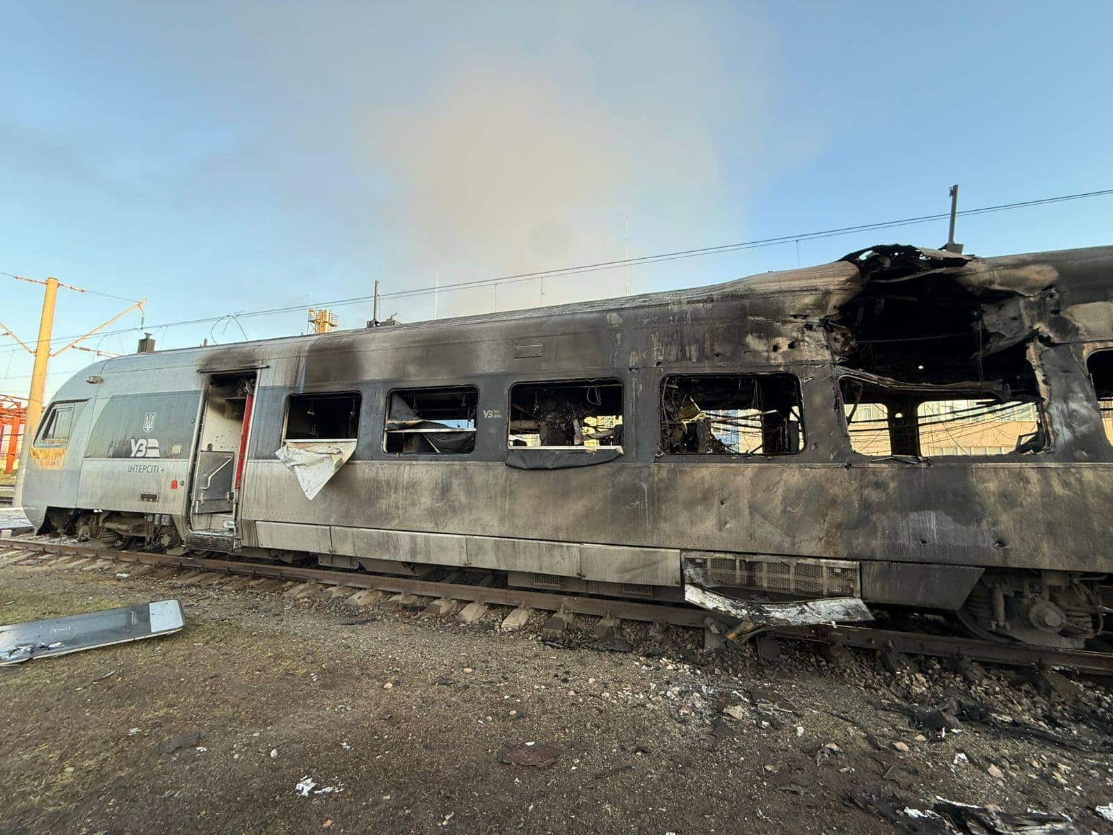 Inforail - Atak na pociągi Intercity+ Kolei Ukraińskich. Jeden skład doszczętnie zniszczony