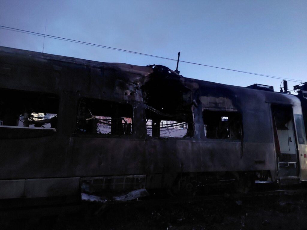 Atak na pociągi Intercity+ Kolei Ukraińskich. Jeden skład doszczętnie zniszczony foto: UZ