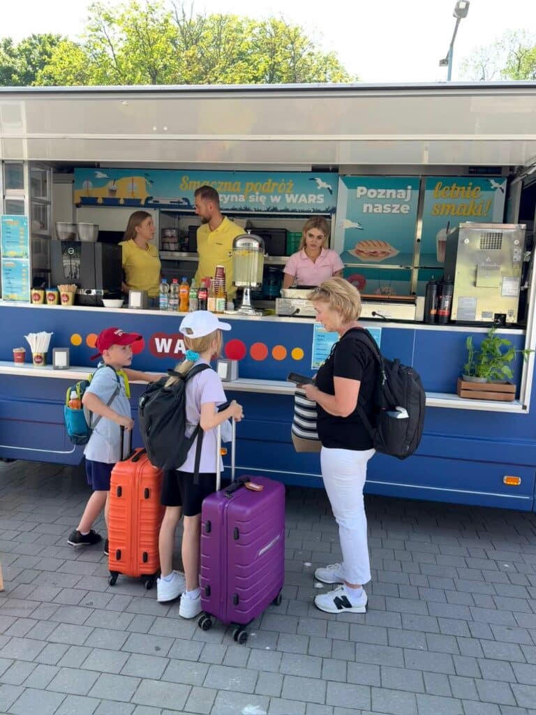 WARS wychodzi poza tory. Foodtruck, festiwale i wakacyjne smaki w całej Polsce