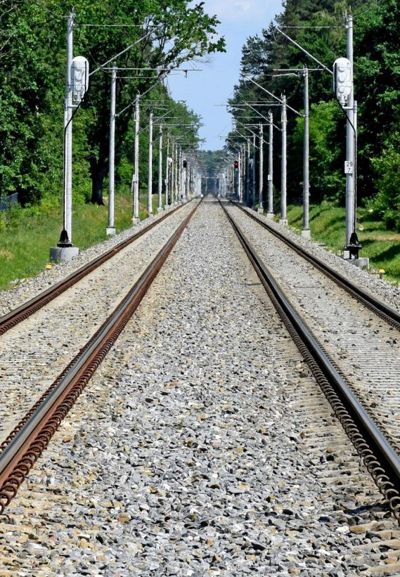 WKD podpisała umowę na rewitalizację nawierzchni torów między Podkową Leśną a Warszawą foto: WKD