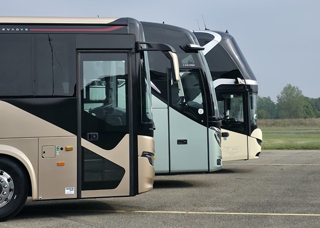 Infobus - Trzy autokary zmagały się w teście o tytuł „Coach Of The Year 2026”. Bez Yutonga