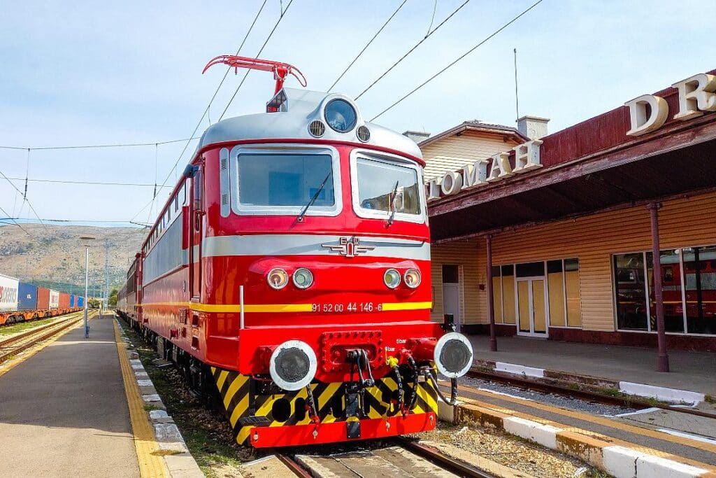 BDŻ przywróciły kursowanie pociągów pasażerskich na trzech trasach