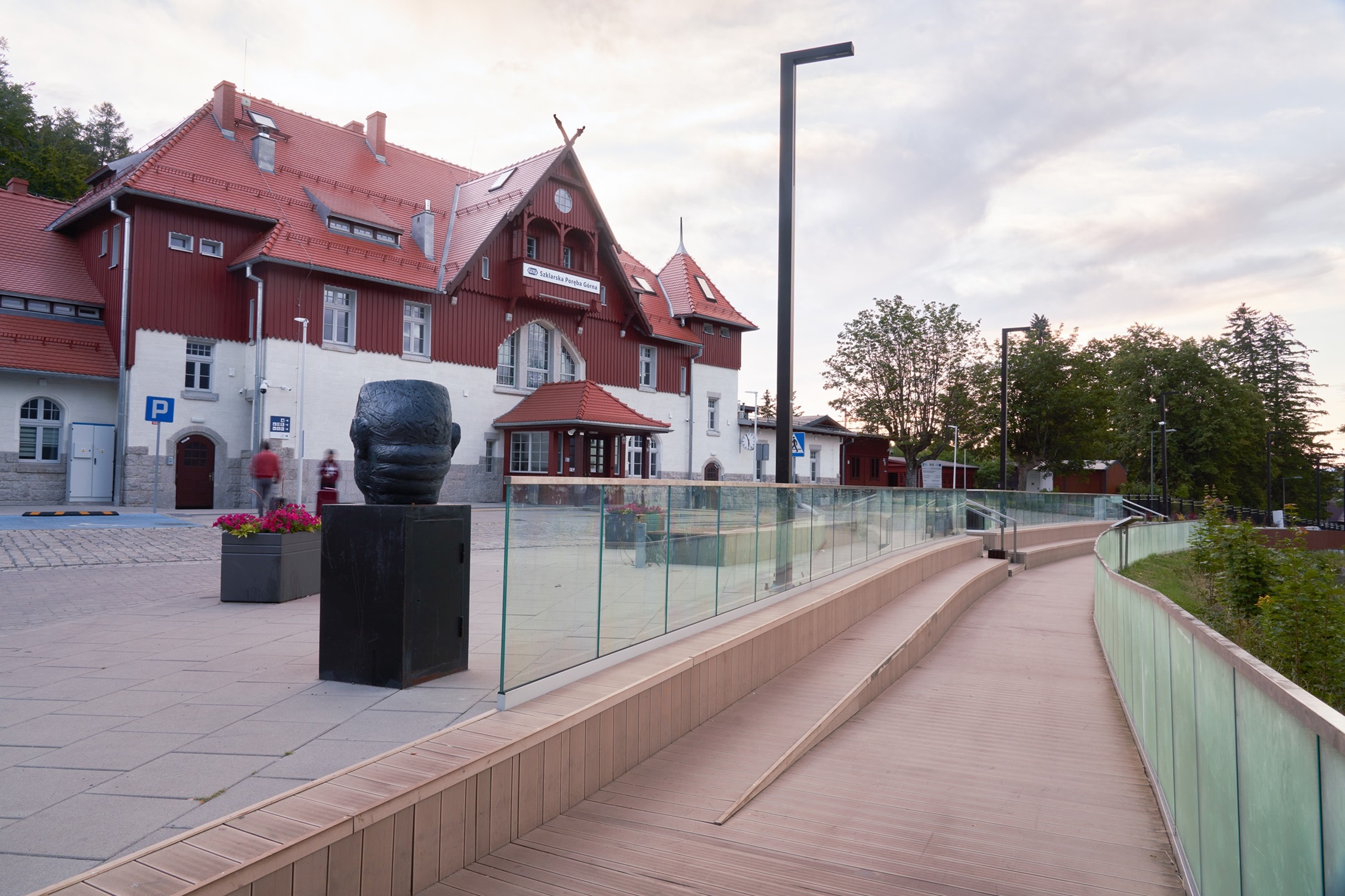 Inforail - Dworzec Szklarska Poręba Górna w finale międzynarodowego konkursu UIC