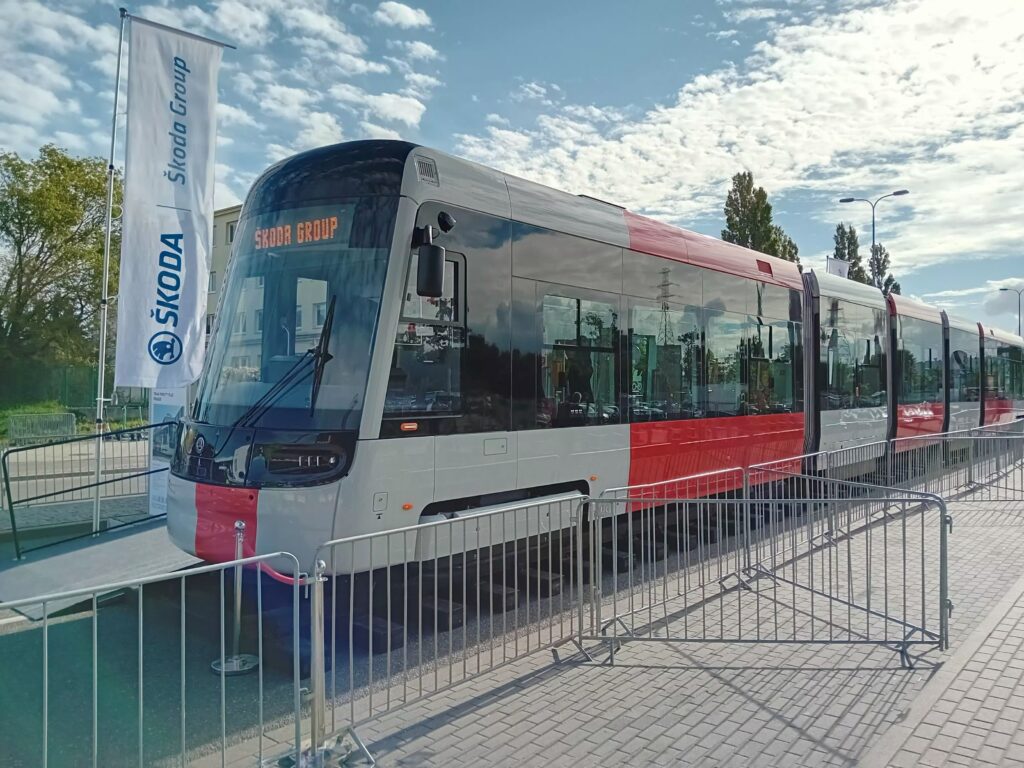 Trako 2025: Czeski przemysł kolejowy realizuje w Polsce zamówienia o wartości miliardów koron
