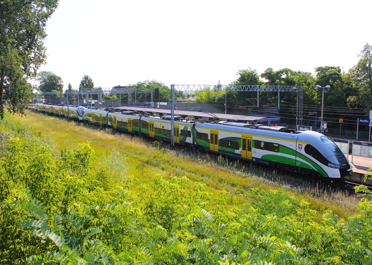 Inforail - Koleje Mazowieckie z cyfrową radiołącznością GSM-R na linii nr 9