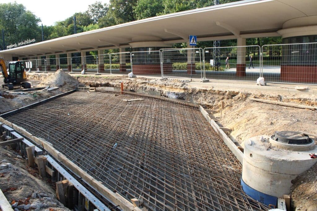 Łódź: Modernizacja torowiska w parku Staromiejskim nabiera tempa foto: UM Łódź