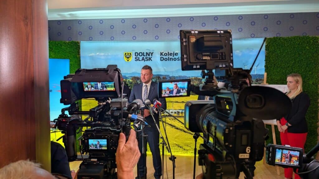 Koleje Dolnośląskie zapowiadają nowe połączenia i krótsze czasy przejazdu w 2026 roku foto: KD