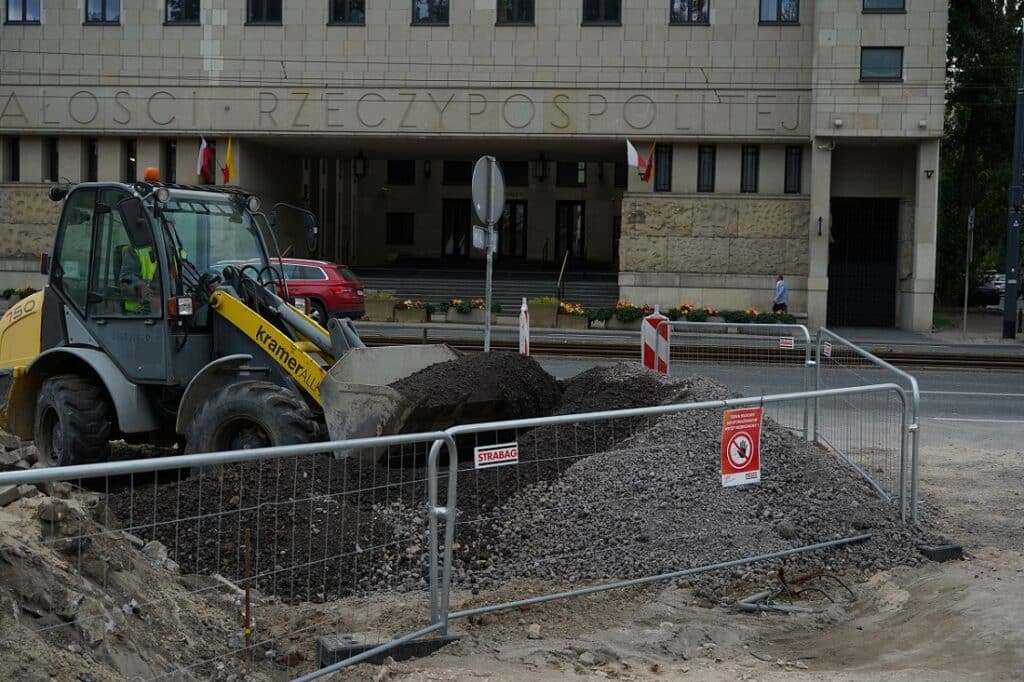 Utrudnienia w kursowaniu tramwajów na warszawskiej Woli. Wyjadą dwie kolejne linie zastępcze foto: UM Warszawa