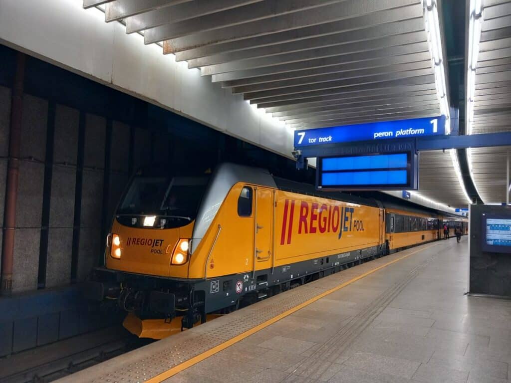 Pociąg JegioJet w Warszawie