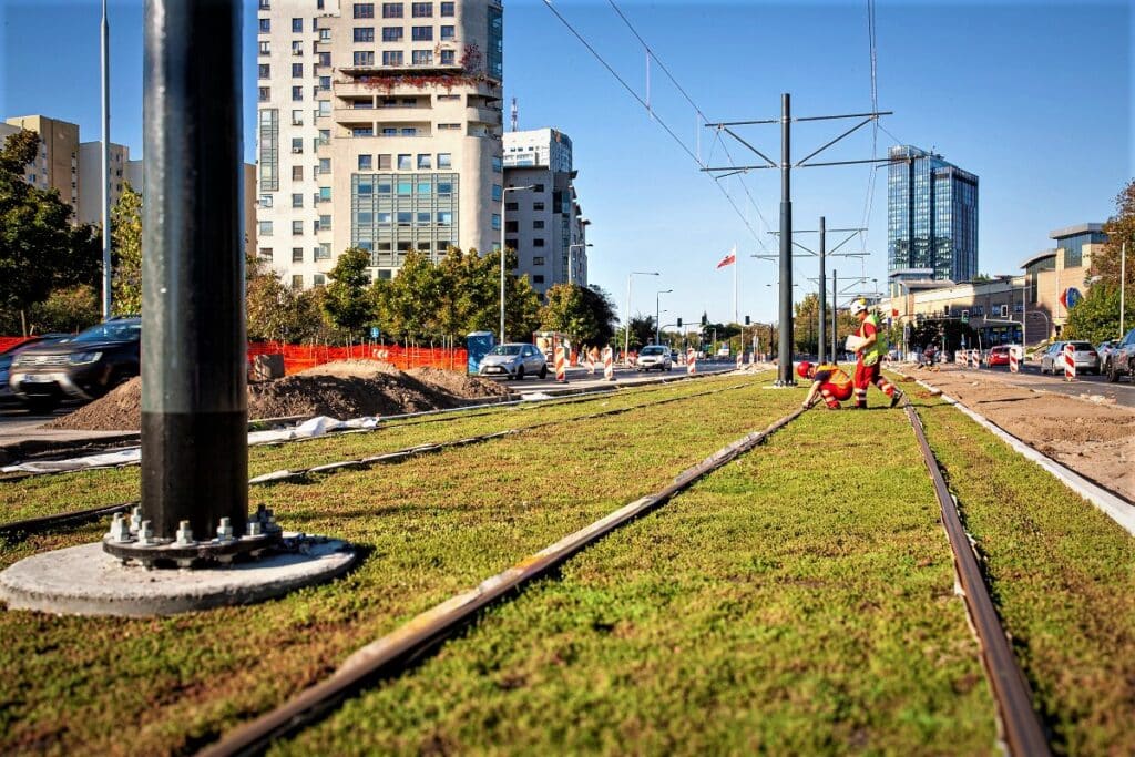 Warszawa: Tramwaje wracają na ul. Słomińskiego. Ale to nie koniec utrudnień foto: UM Warszawa