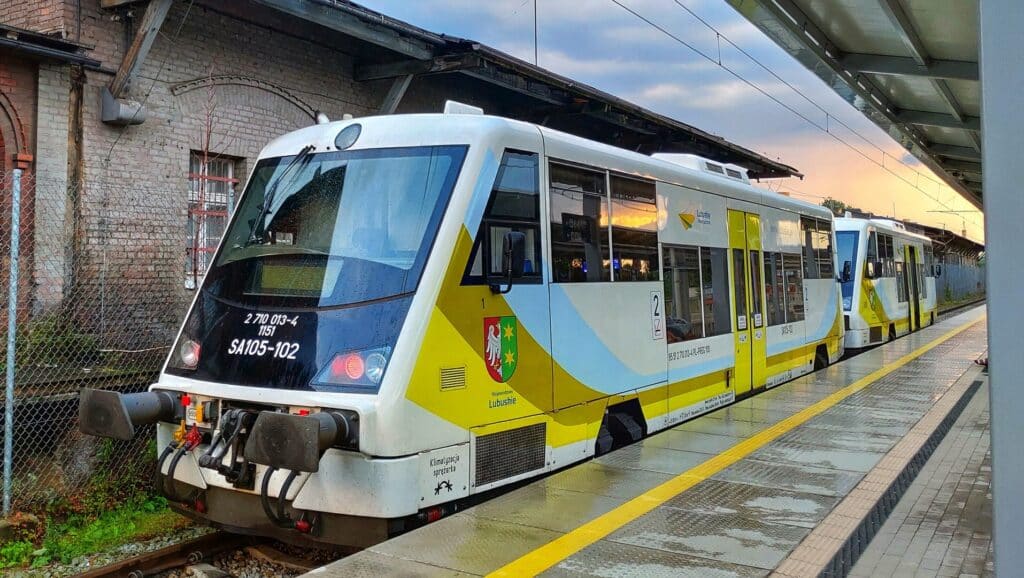 Lubuskie ogłasza przetarg na naprawę główną pojazdów szynowych SA105 foto: UMWL