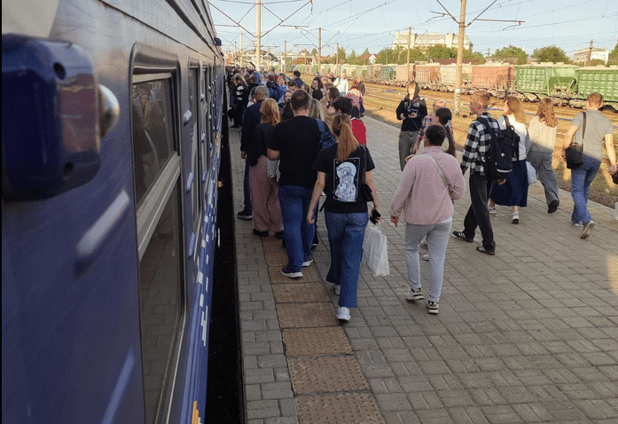 Konieczna ewakuacja pasażerów z pociągu jadącego do Przemyśla foto: UZ