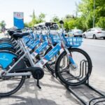 W Bydgoszczy i Toruniu wakacyjny sezon pokazał, że zainteresowanie jednośladami wciąż jest spore – choć z pewnymi różnicami między miastami.