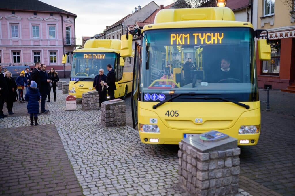 Gazowe midibusy SOR BNG 10,5 w barwach PKM Tychy / fot. UM Bieruń