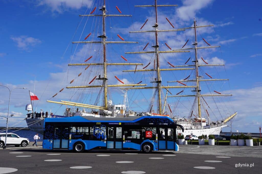 Pierwszy autobus wodorowy pojawił się na gdyńskich ulicach. Trwają testy