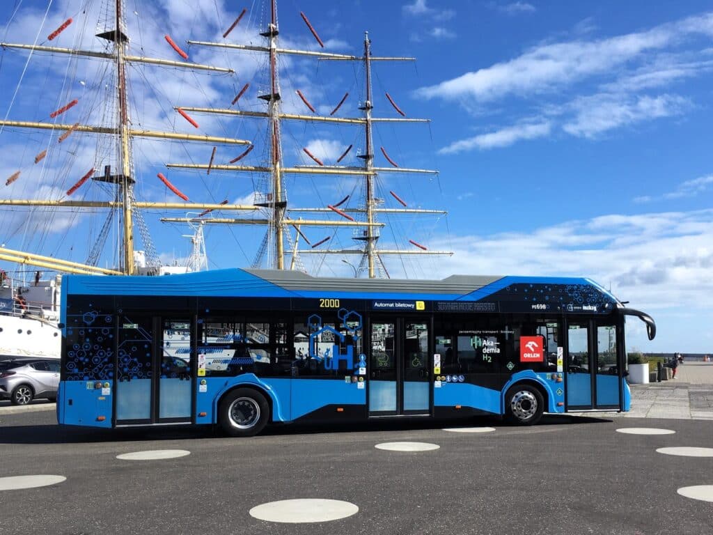 Wodorowy autobus ARTHUR BUS AB2 testowany w Gdyn