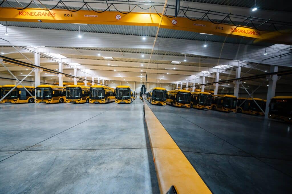 1 000 autobusów Credobus dla VOLÁN – rekordowy kontrakt przyspiesza modernizację transportu publicznego na Węgrzech