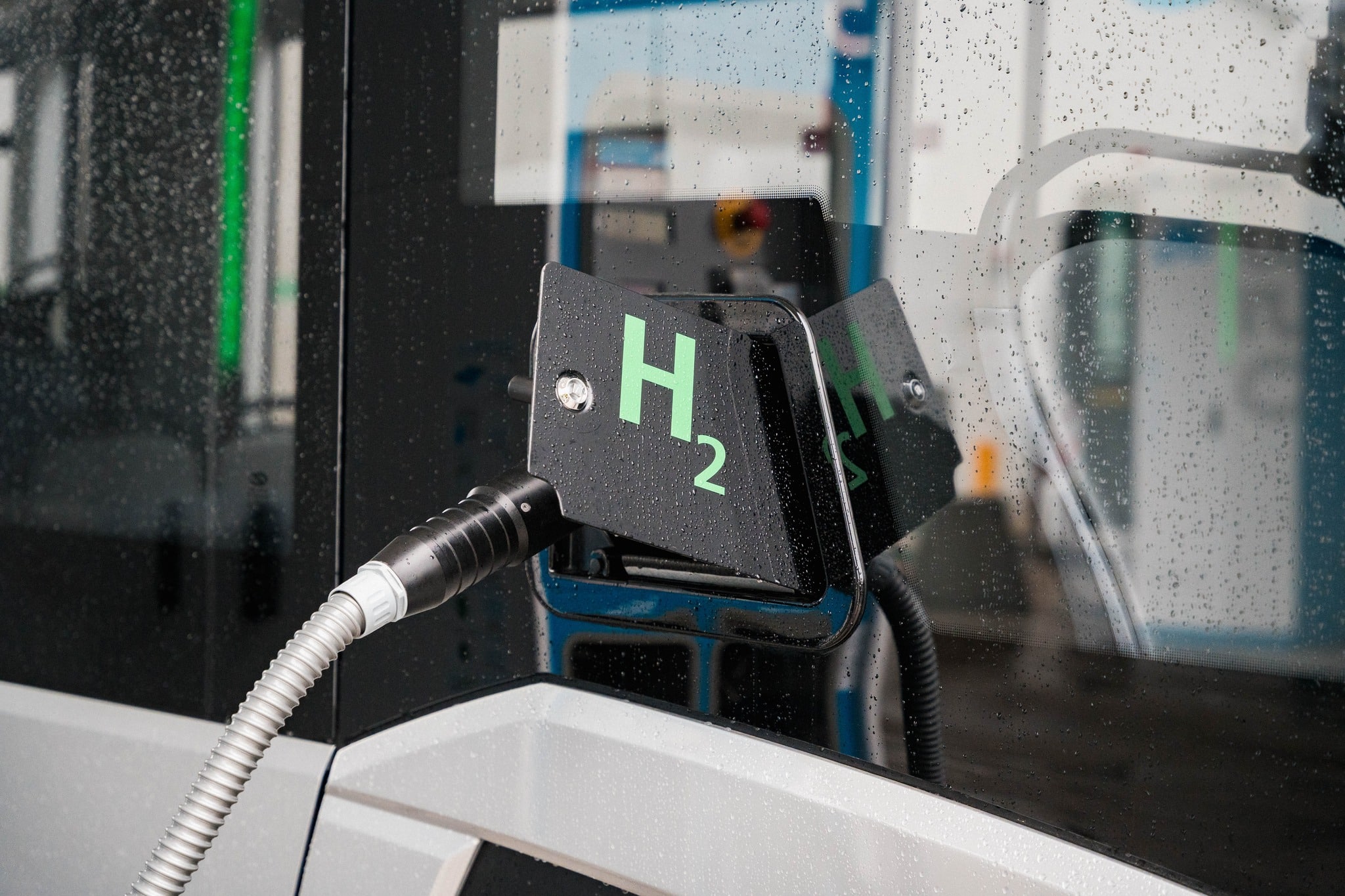 Infobus - Autobusy wodorowe w transporcie publicznym. Dwa resorty – dwa stanowiska