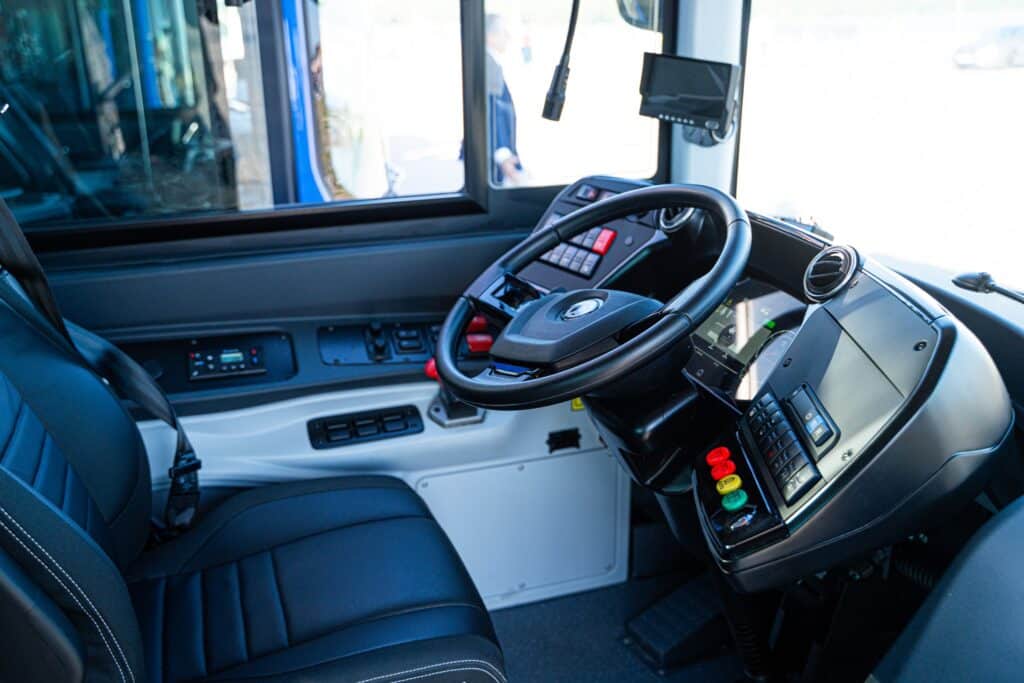 Klaipėda stawia na elektromobilność. 40 autobusów Irizar na ulicach miasta