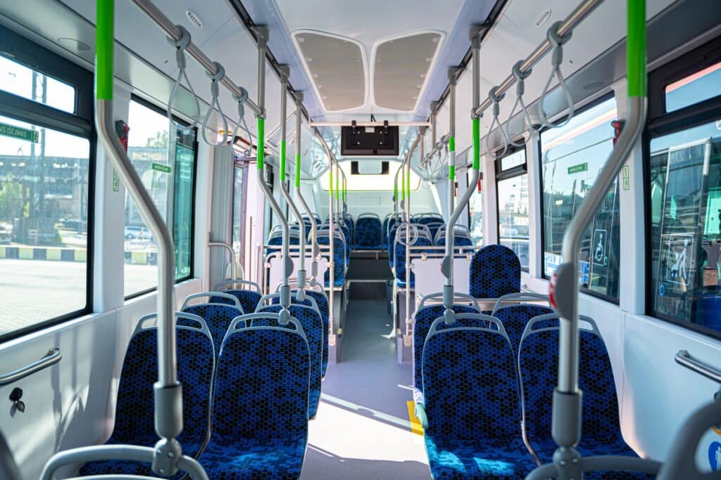 Klaipėda stawia na elektromobilność. 40 autobusów Irizar na ulicach miasta