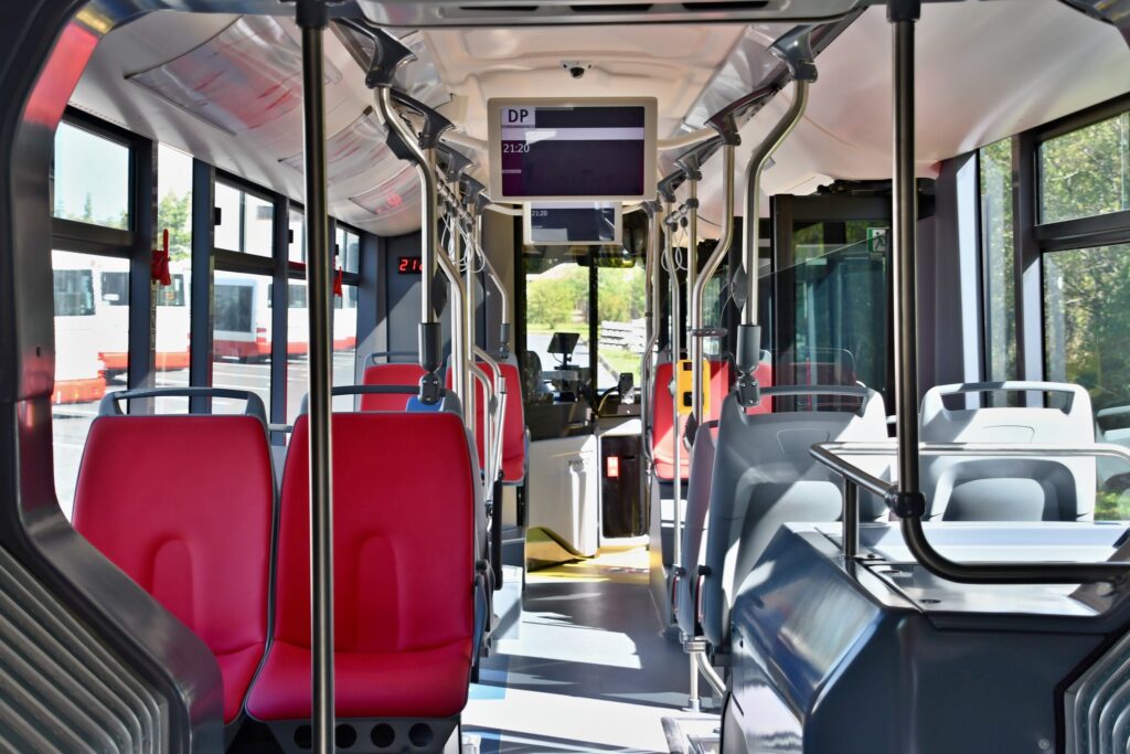 ADAS w autobusach miejskich. DPP odebrało pierwszy Iveco Urbanway Hybrid dla stolicy Czech / FOTO: DPP – Zdeněk Bek