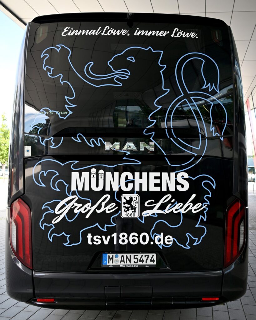Nowy lew w TSV 1860 Monachium- MAN Lion's Coach