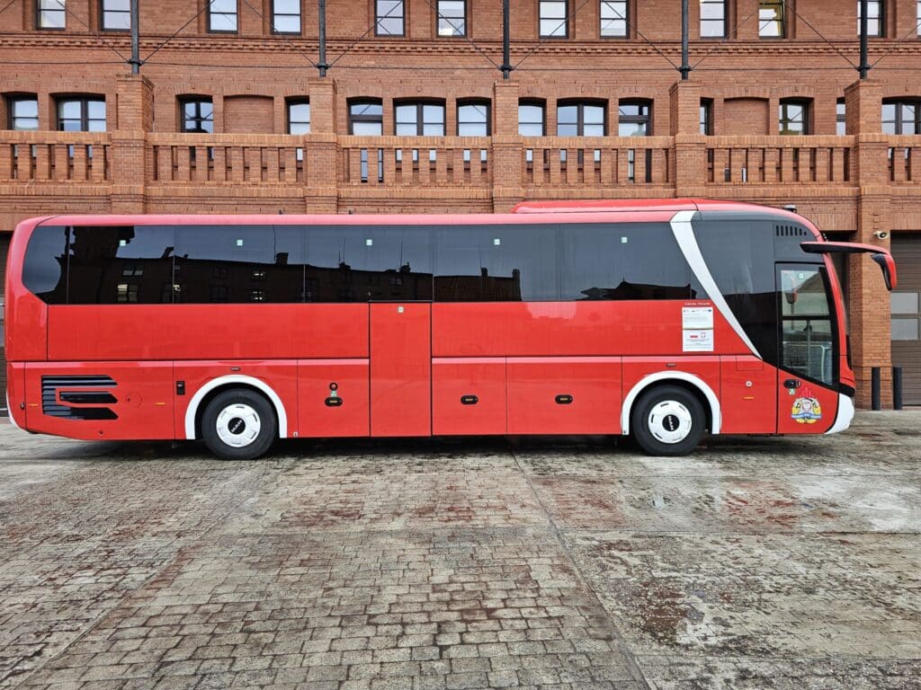 Autobusy dla strażaków: PSP ogłasza przetarg na flotę do transportu ratowników
