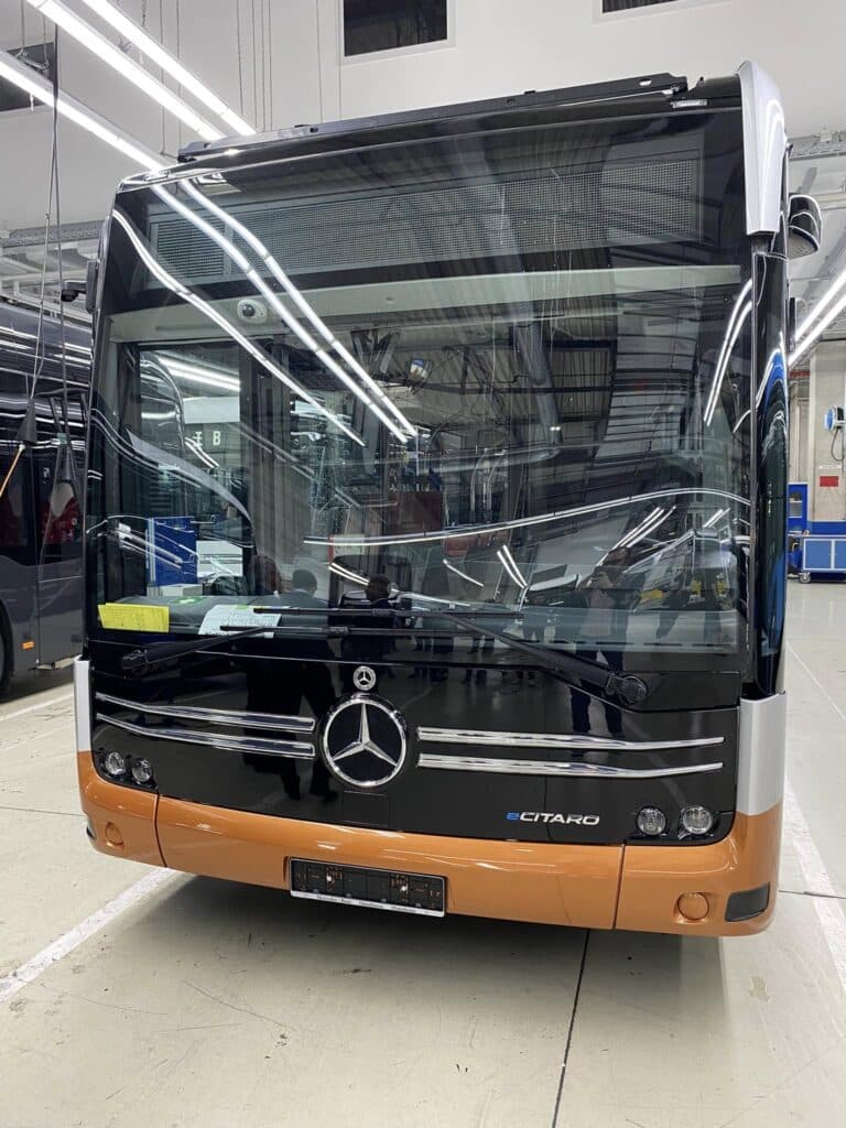 Bruksela przyspiesza elektryfikację. 93 autobusy elektryczne już w ruchu, kolejne w drodze