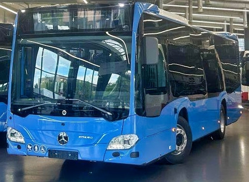 Pierwsze autobusy Mercedes-Benz Citaro K dla Budapesztu. W tle dostawy 581 pojazdów