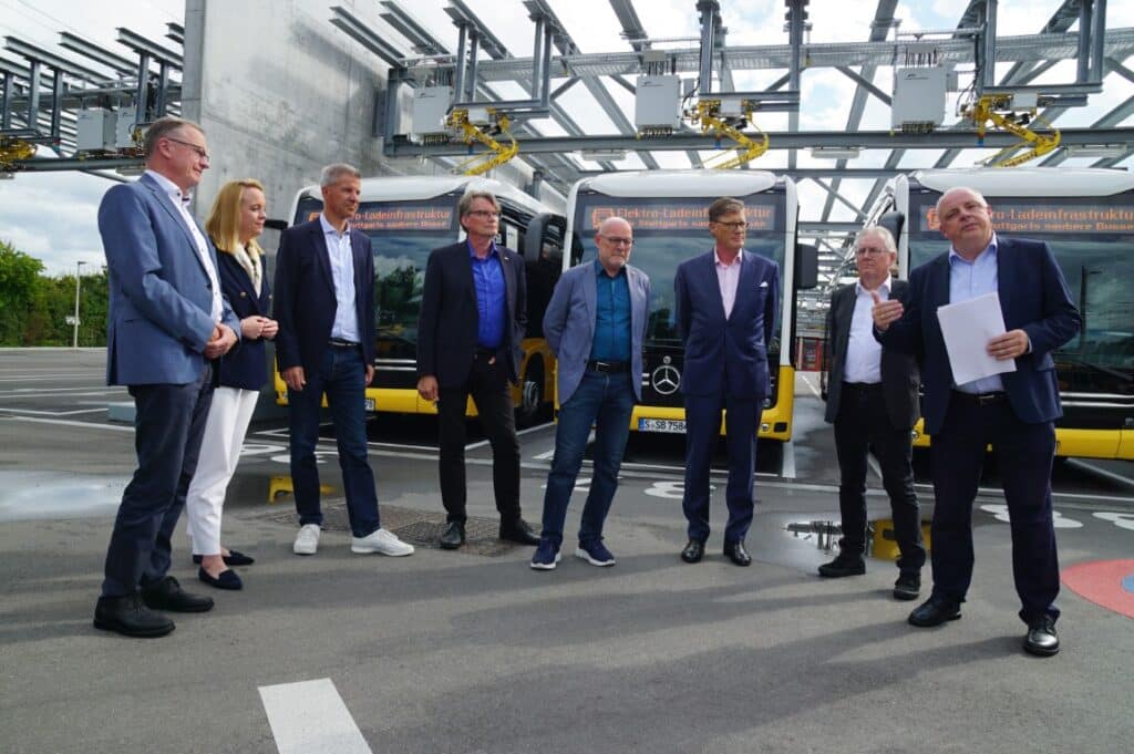 Daimler Buses dostarcza kompleksową infrastrukturę ładowania dla elektrobusów Stuttgarter Straßenbahnen AG