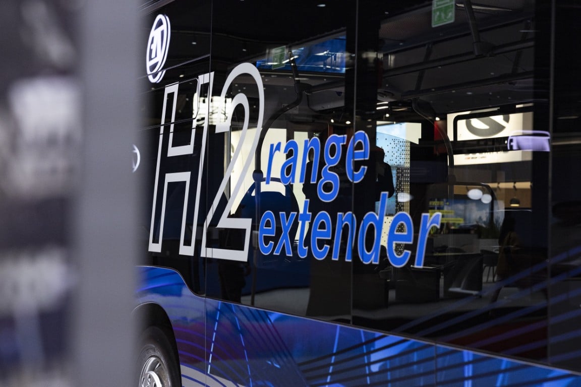 Infobus - Koleje Małopolskie wybrały autobusy wodorowe, a teraz szukają do nich paliwa